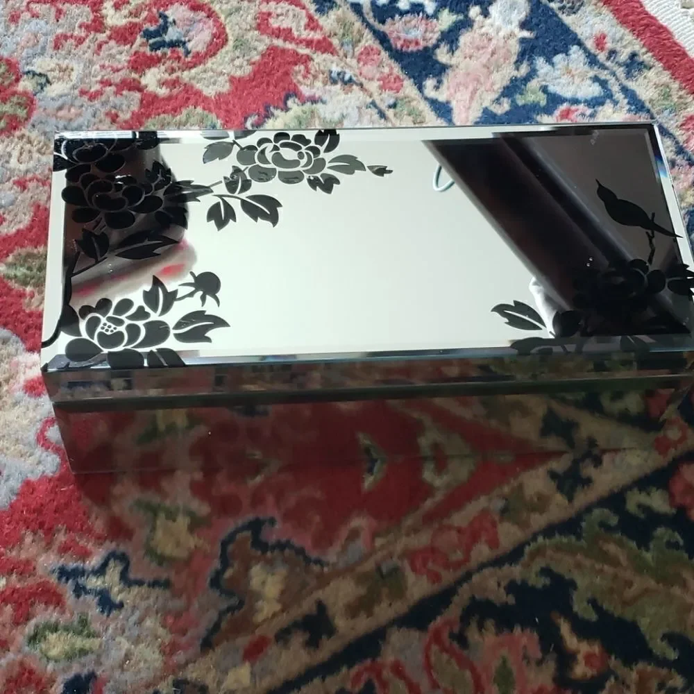 ‎Jewelry Mirror Case